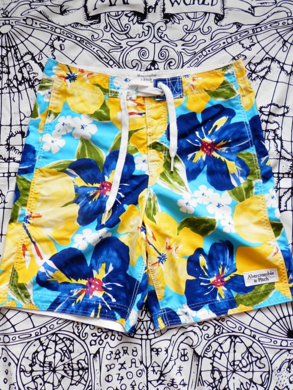 Abercrombie & Fitch Men's Vintage Y2K Floral Swim Trunks Shorts, Size L